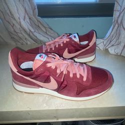 Nike Internationalists size 11