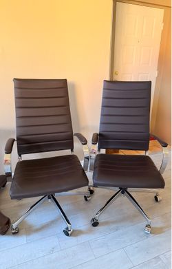 Vendo tres sillas por 60 las tres