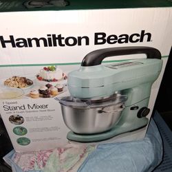 (Brand New) Hamilton Beach 7-Speed Stand Mixer & Attachments!! (mint green)