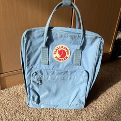 Fjällräven Kånken Backpack – Good Condition (Washed & Clean)