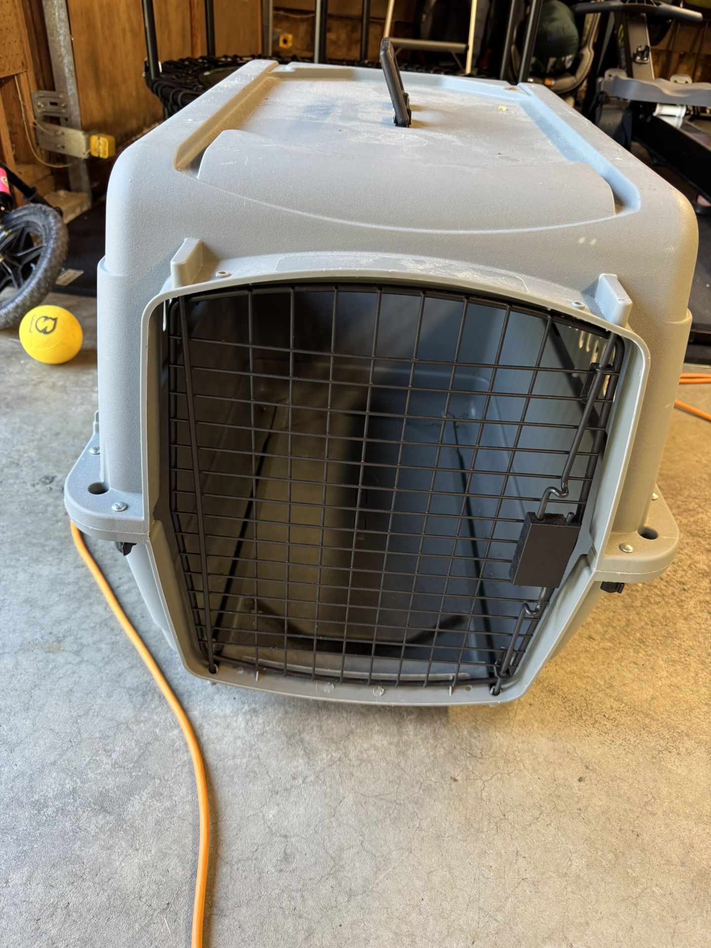Dog Plastic Kennel