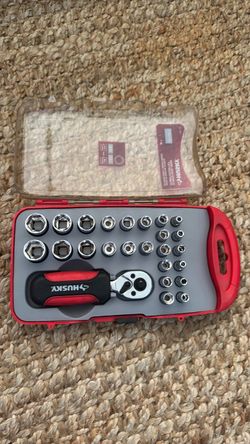 HUSKY 25-Piece Socket Set with Ratchet