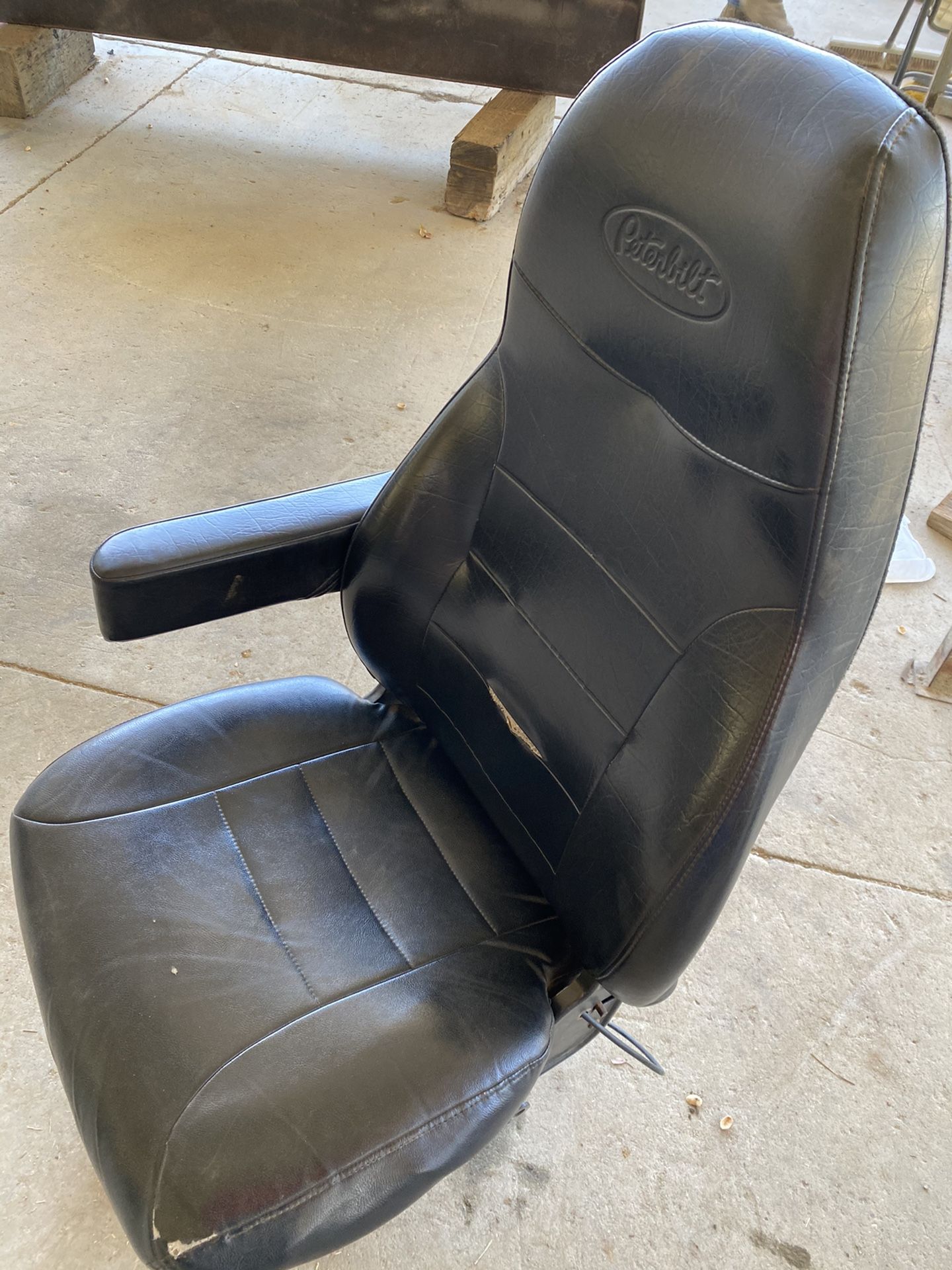 Peterbilt 389 driver seat for Sale in Riverside, CA OfferUp