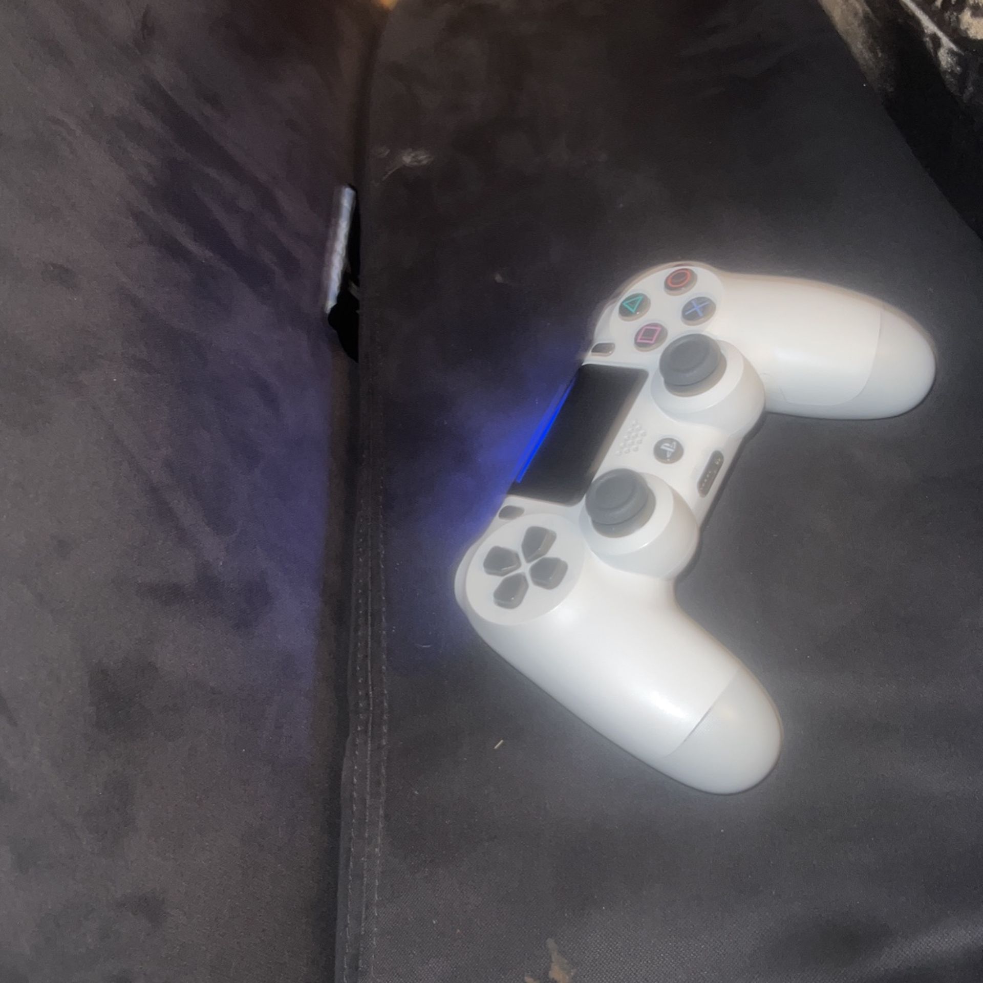 PS4 Controller