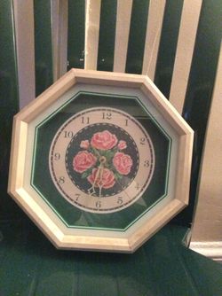  Floral Wall Clock
