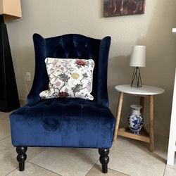 Navy Blue Velvet Tufted Accent Chair Wingback
