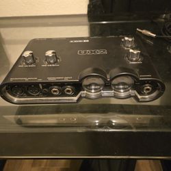 Line 6 UX2  Audio Interface