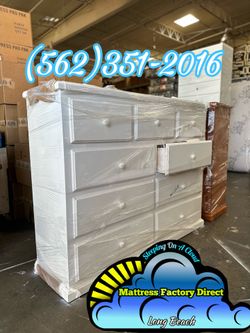 Nine drawer white pinewood cajonera Comoda nueva new chest