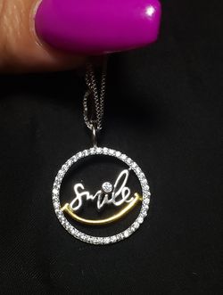 💖 Lula's - BRAND NEW - 925 Smile Pendant Necklace