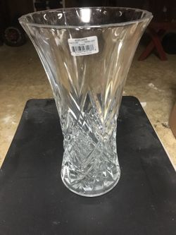 *NEW* MIKASA CRYSTAL VASE