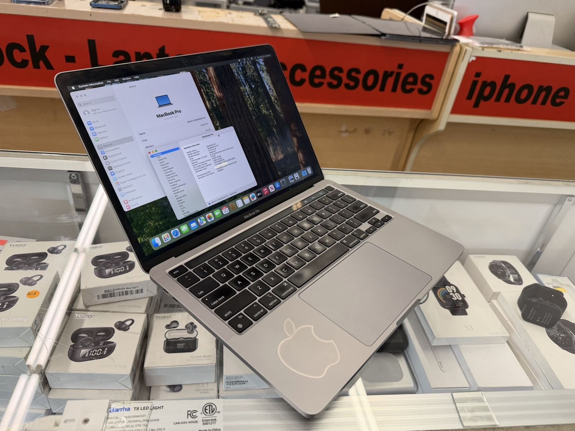 Late. 2020.  MacBook Pro 13”. M1 Chip. /16Gb/1 tb. SSD 