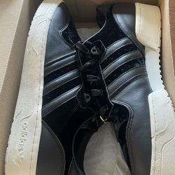 Adidas Shoes Rivarly Low Black Velvet Size 13