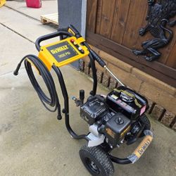 Dewalt 3600psi Gas Pressure Washer 