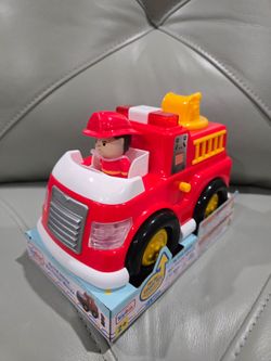 BRAND NEW Lights & Sounds Moveable Fire Truck with Detachable Figure Baby Toddler Toy