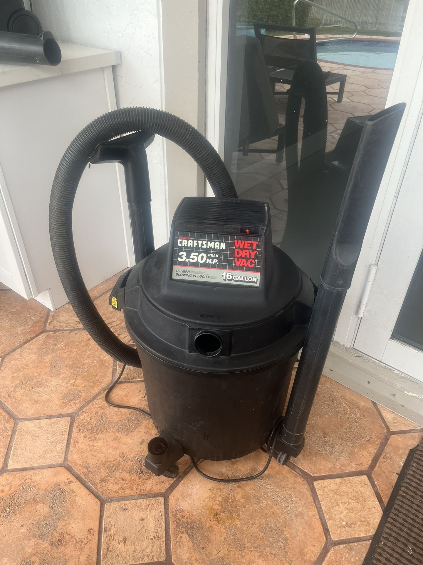 Wet Dry Vac- Craftsman 3.5 16 Gallon