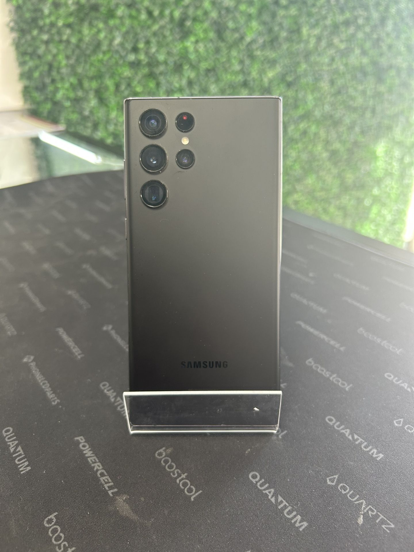 Unlocked Samsung Galaxy S22 Ultra