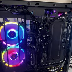 CLX - SET Gaming Desktop - AMD Ryzen 7 9800X3D - 32GB DDR5 5600 Memory - GeForce RTX 5080