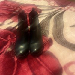 Boots Sz 7 Woman