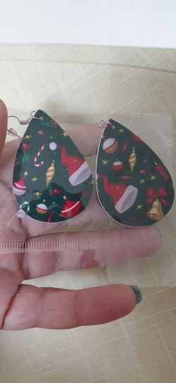 7 brand new double faces Christmas earrings all $25