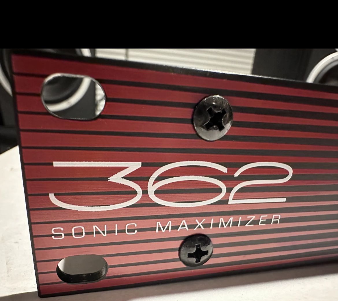 BBE 362 Sonic Maximizer 2000s - Black and Red