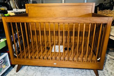 Newport Cottage Handcrafted Heirloom Crib