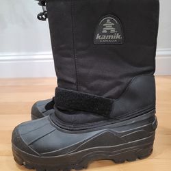 Kamik insulated waterproof women's Snow boots size 6