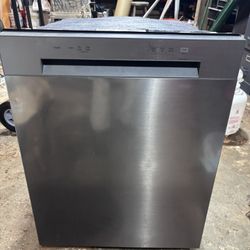 LG Front Control Dishwasher with NeveRust Stainless Steel Tub and Dynamic Dry in Stainless Steel