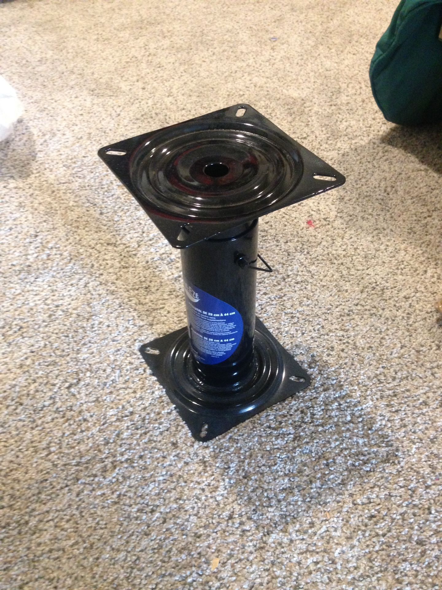 Marine seat adjustable pedestal