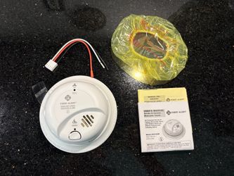 First Alert SC9120B Hardwire Smoke & Carbon Monoxide Alarm Battery Backup NEW