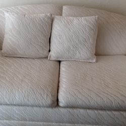 White Sofa And Love Seat Very Comfy And Good Conditions 