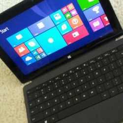 Microsoft Surface Rt 32gb. Laptop Tablet And Chargerg