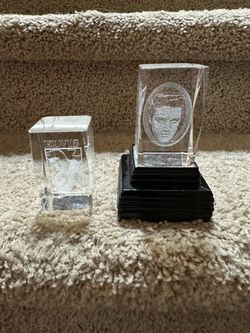 Elvis Light Up Collectibles 2 glass, etched images, and 1 light up  stand
