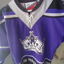 Los Angeles Kings Hockey Jersey. Size small. New never worn. Firm Price