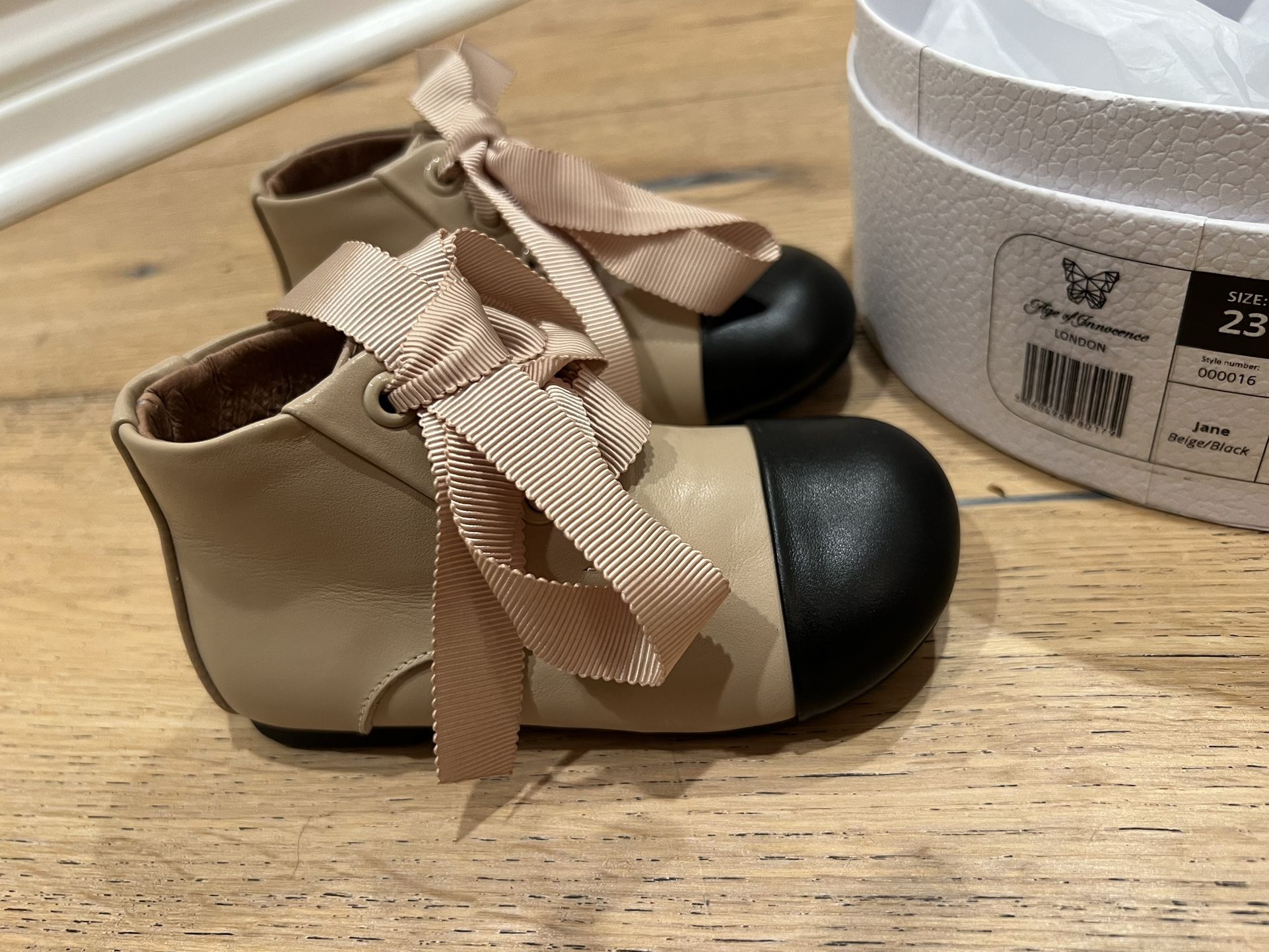 Toddler Girl Booties Cap Toe EU 23 / US 7- AGE OF INNOCENCE
