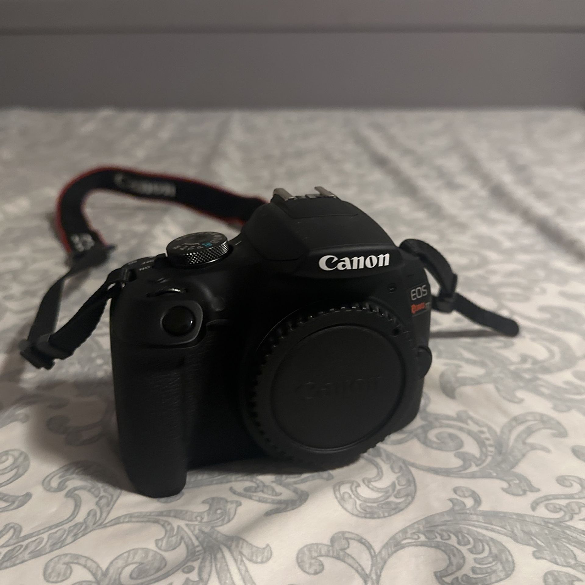 Canon EOS Rebel T5 with 18-55 Lens