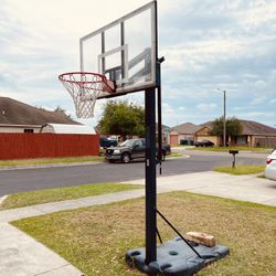 Basketball Hoops 