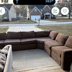 Brown Chocolate Sectional Pet Friendly Great Condition Sectional 