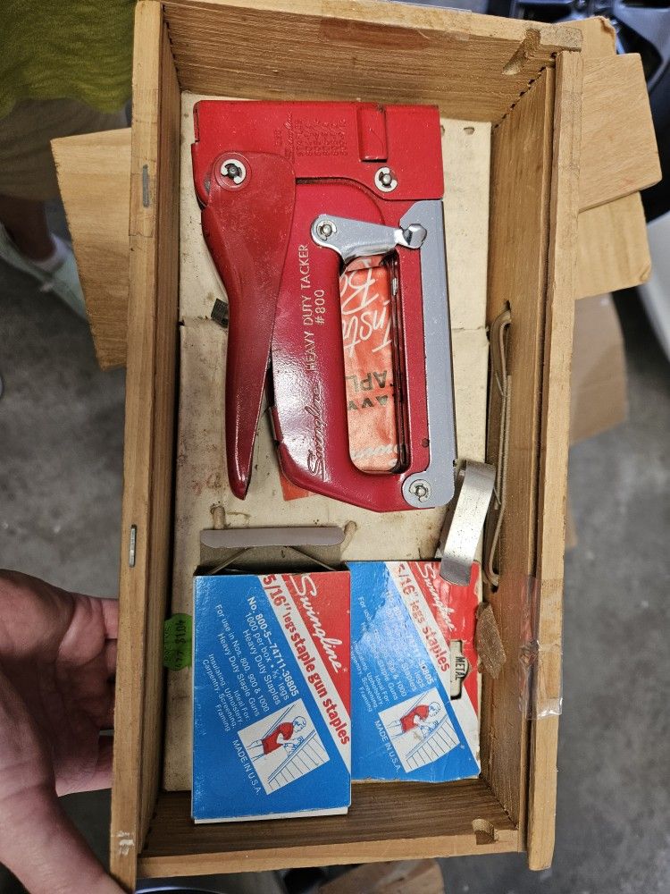 Staple Gun