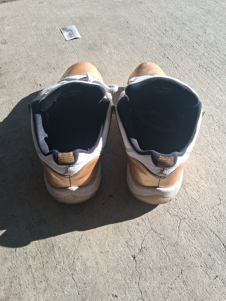 Air Jordan 11 Retro Low