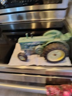 Vintage Ertl? 1:16 Scale Die Cast Replica of John Deere Diesel Tractor