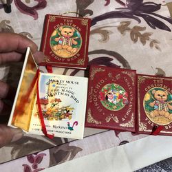 Vintage  Disney Tiny Books Christmas 