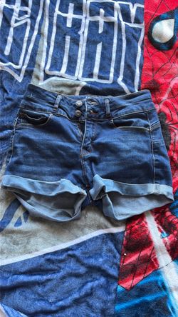 Woman’s small Jean shorts
