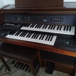 Liberty Organ With Bench