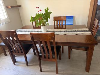 dinning room table and chairs and buffet table