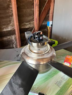 Ceiling Fan with remote - Free!!