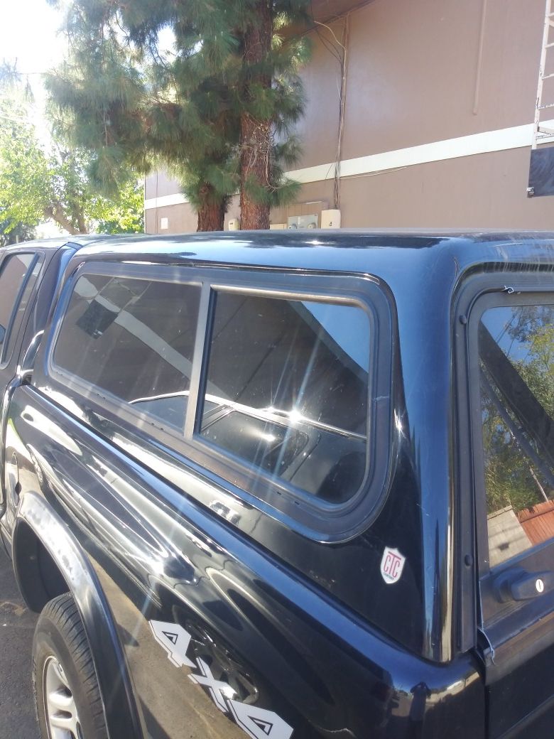 Camper shell 02 dodge dakota 4 door