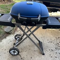 NAPOLEON TravelQ 285-Sq in Blue Portable Gas Grill