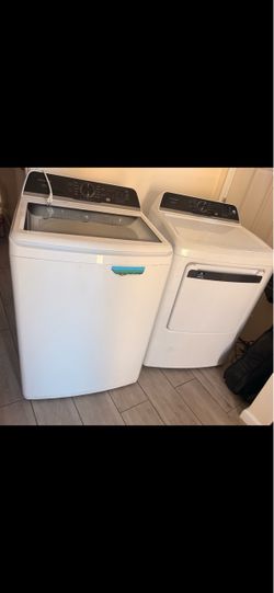 Frigidaire Washer and Dryer Set