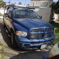 Dodge Ram Truck 2003 A 1500.    4 Door Good Condition No Issues Comes With A Rack