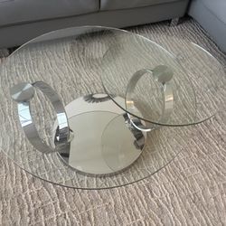 Modern Glass Coffee Table (Expandable / Nested Design) Price: $200 OBO